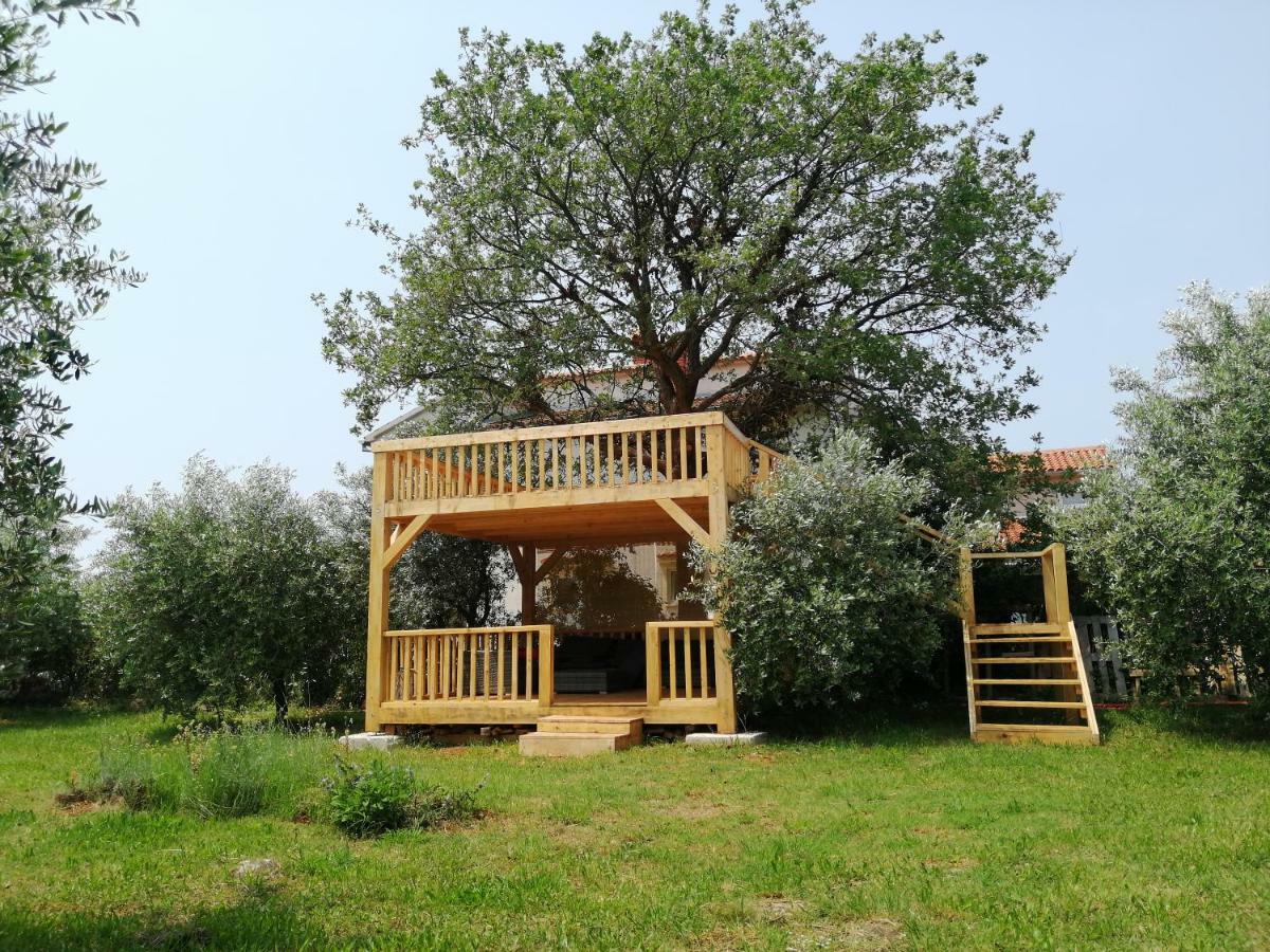 Villa Lee House à Peroj Extérieur photo